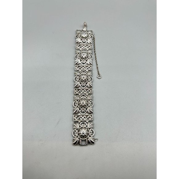 Vintage Signed Trifari Wide Silver Tone Bracelet Ornate Wide Panels Filigree - Picture 8 of 9